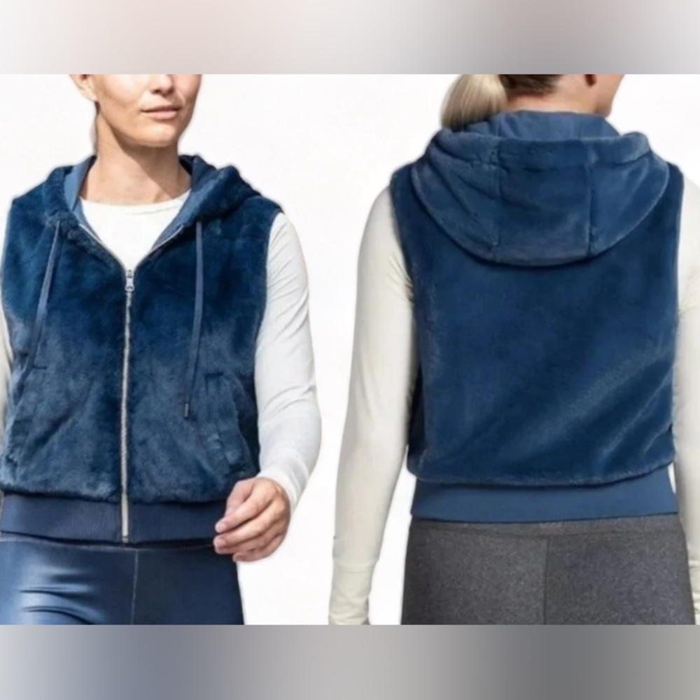 Calia by Carrie Underwood Velour Hooded Vest
